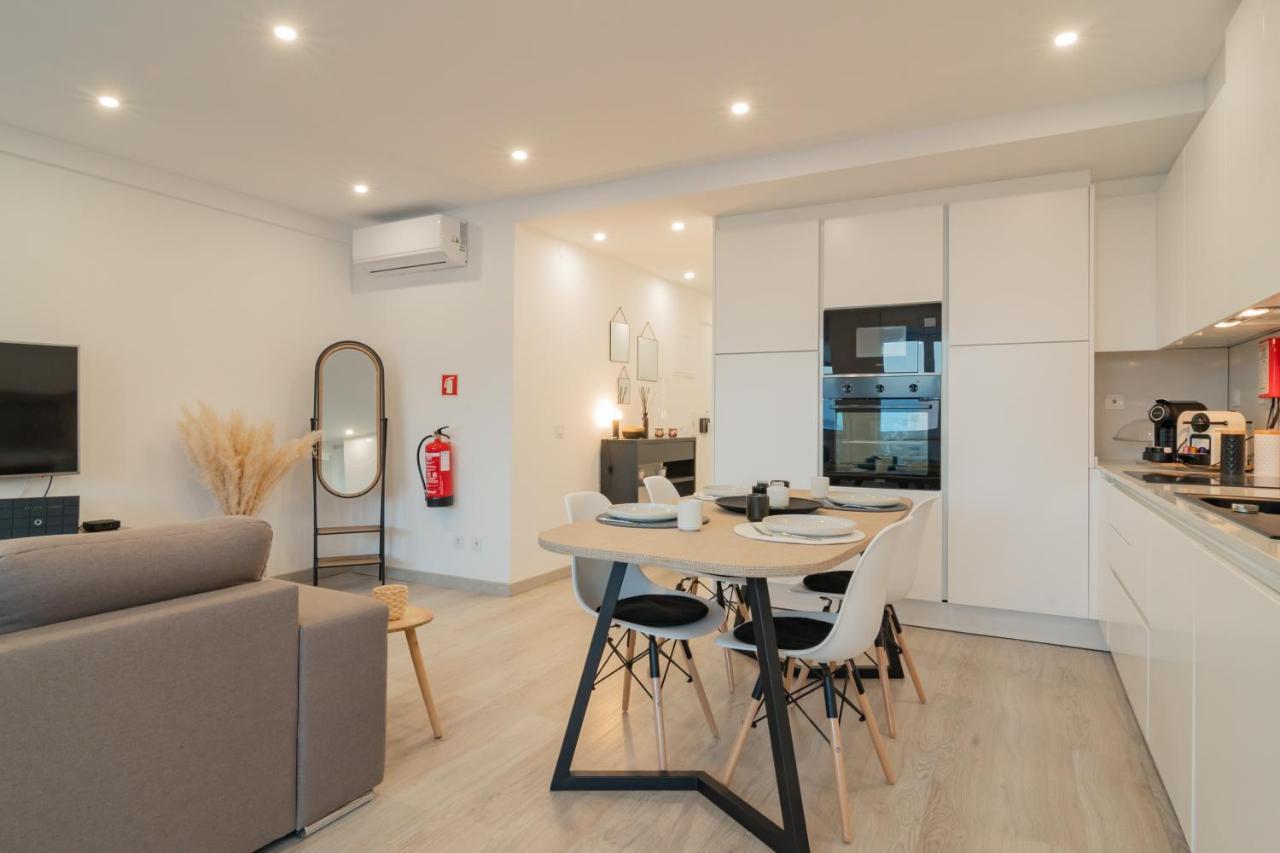 Stylish Apartment W/ River View By Lovelystay Oeiras Eksteriør bilde