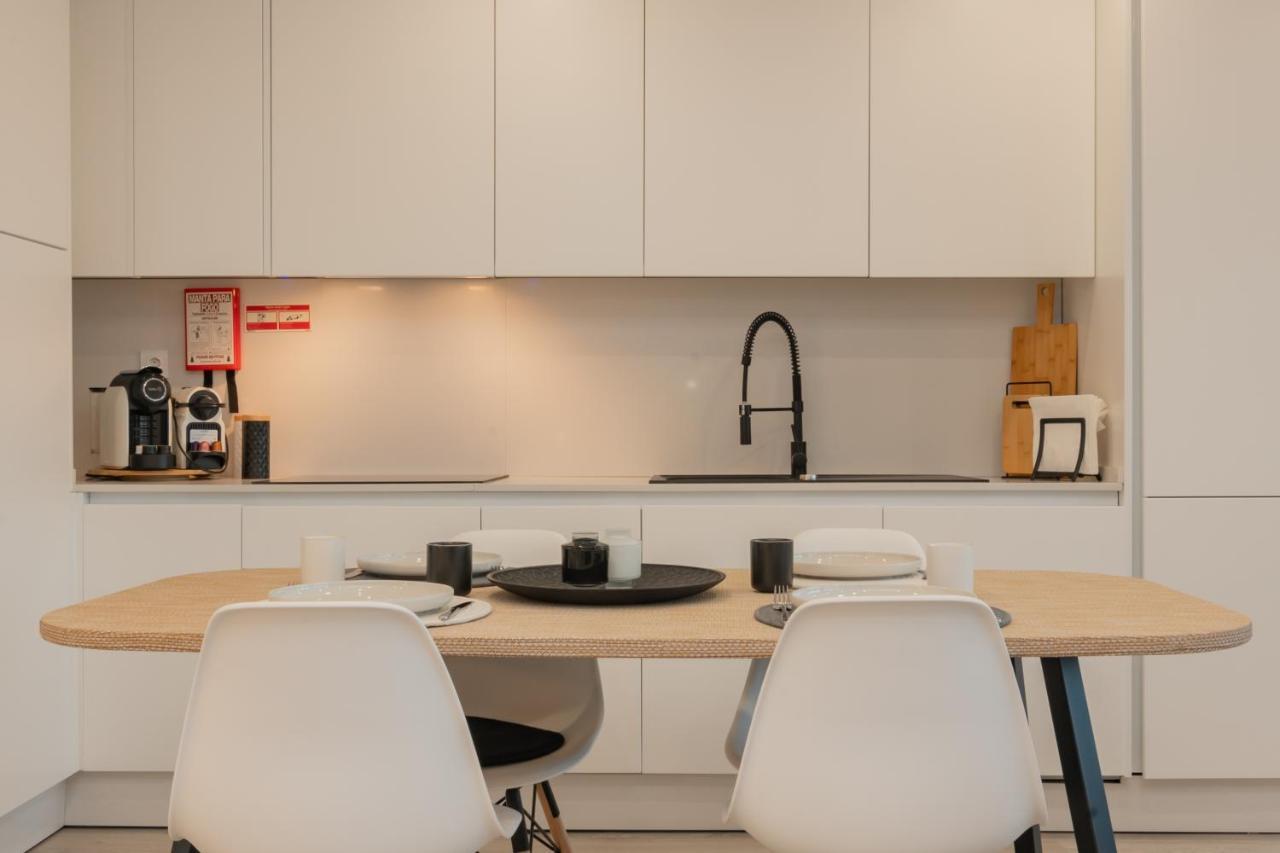 Stylish Apartment W/ River View By Lovelystay Oeiras Eksteriør bilde