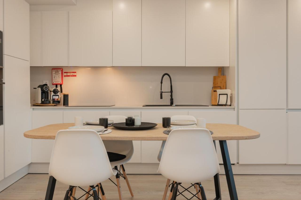 Stylish Apartment W/ River View By Lovelystay Oeiras Eksteriør bilde